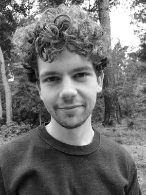 Black and white photo of Simon Stattin. Photo.